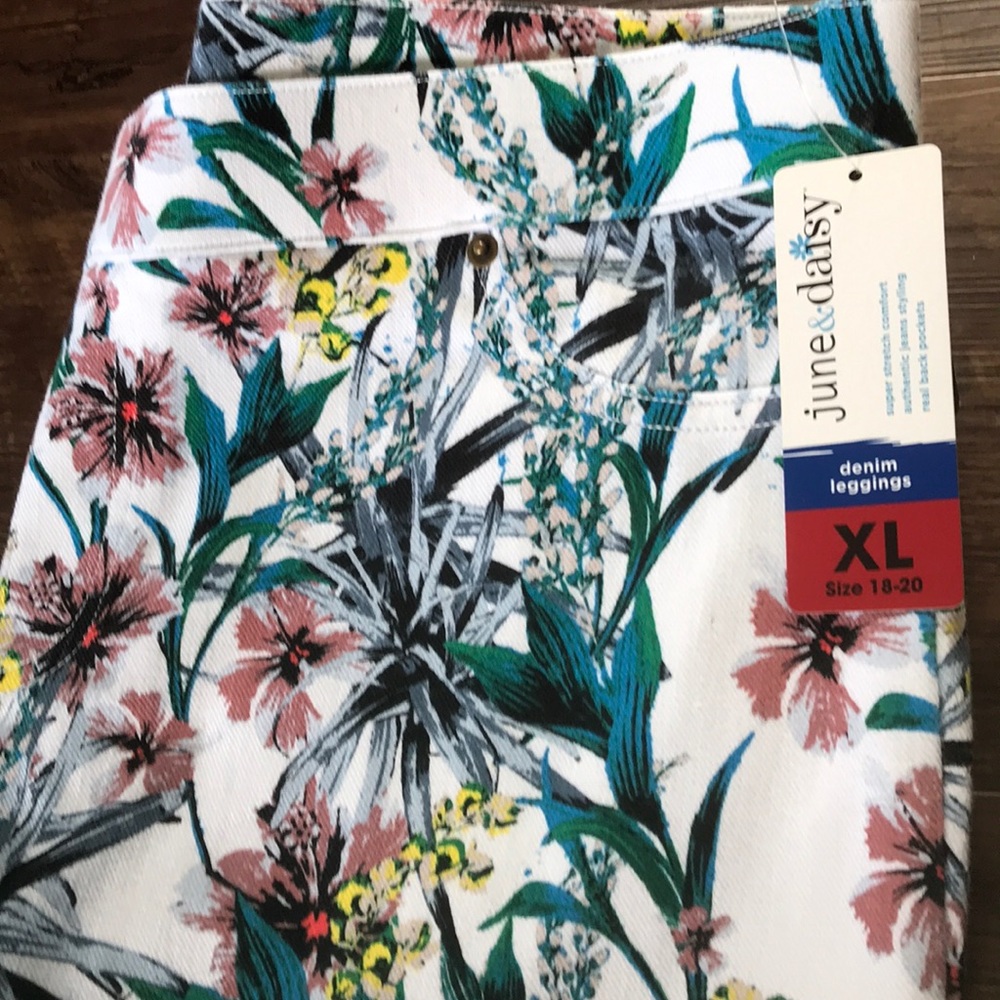 NEW June & Daisy Denim Leggings